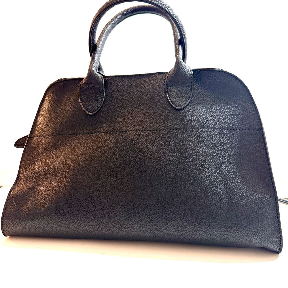 On Trend Pebbled leather satchel - NEW!!!!